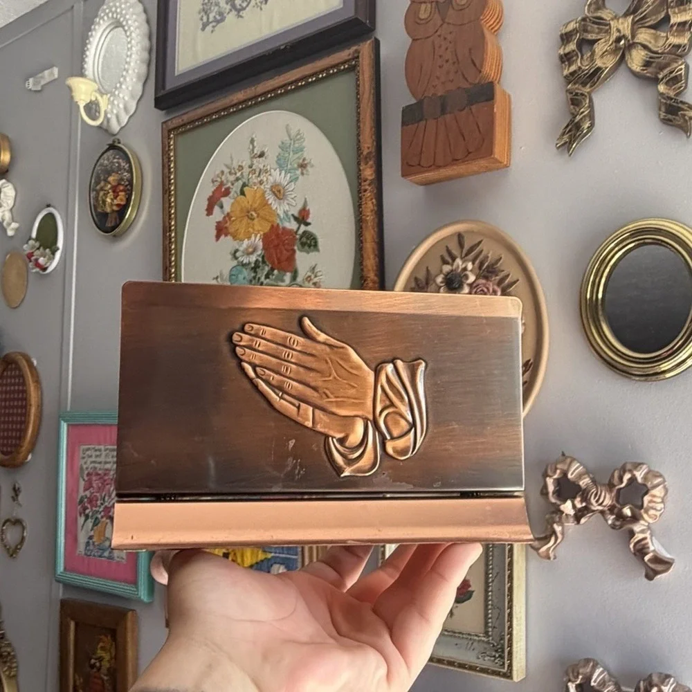 Vtg Coppercraft Guild Praying Hands Copper Napkin/Letter Holder 7